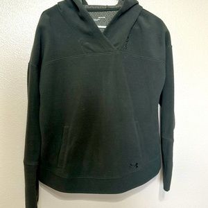 Under Armour sweatshirt